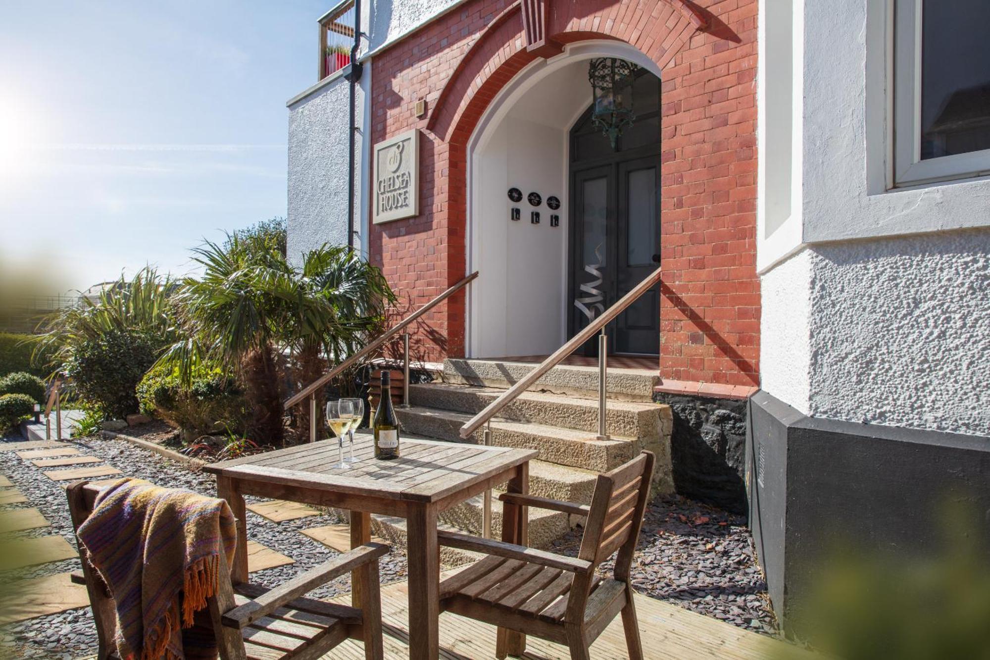 Chelsea House Holiday Apartments ファルマス エクステリア 写真